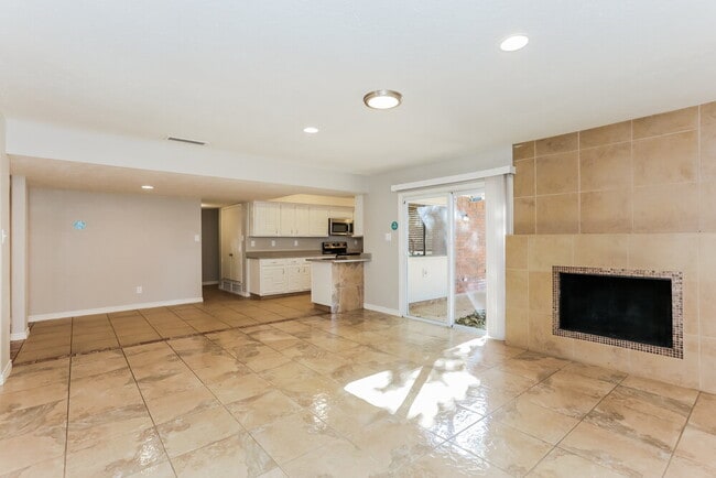 Photo - 6906 Forestview Dr