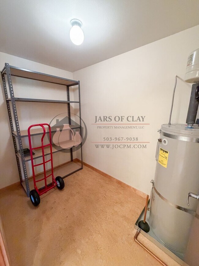 Photo - Downtown Salem Condo | Air Conditioning | Off-Street Parking Unit 403