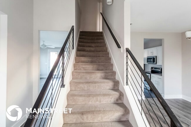 Photo - 6453 Nesting Dove