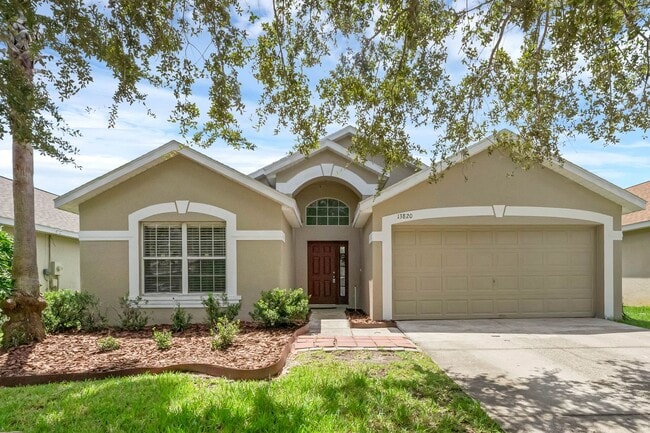Building Photo - 3 Bedroom 2 Bath Home in Gated Avalon Comm...