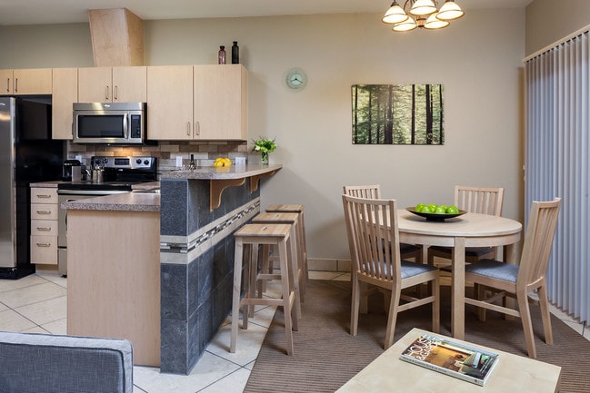 Woodstock Crossing Apartments