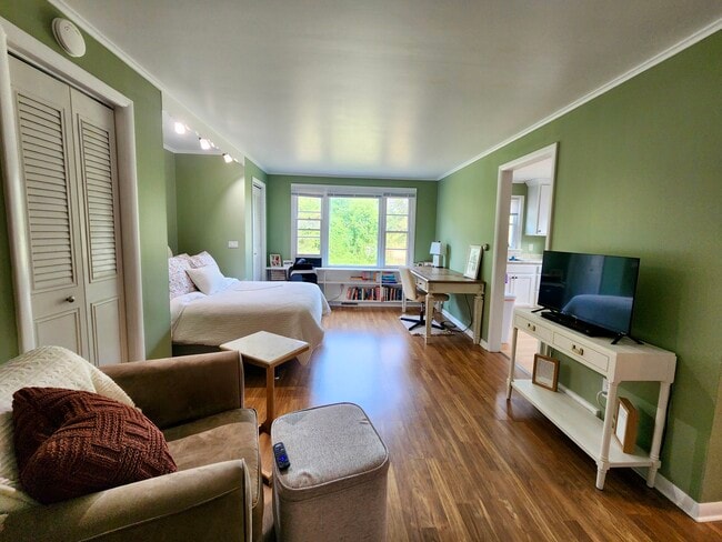Building Photo - 1742 Turk Hill Rd Unit 2 Rental