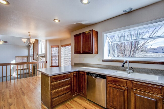 Photo - Spacious 4BR Home in Gleneagle!!!