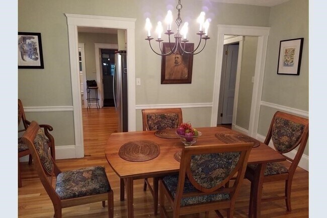 Photo - 12 Athelstane Rd Unit 1