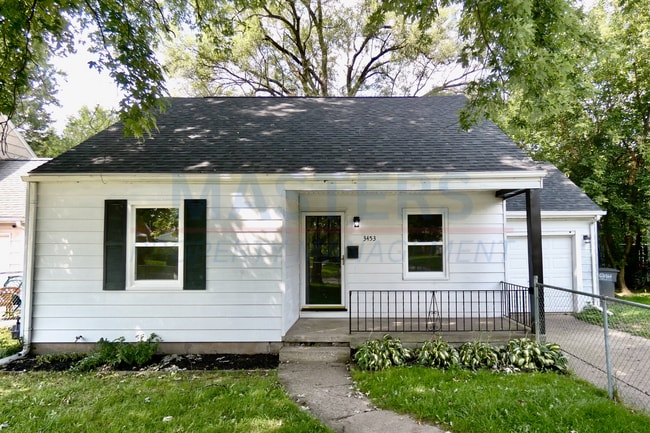 Building Photo - 3453 St Bernard Dr