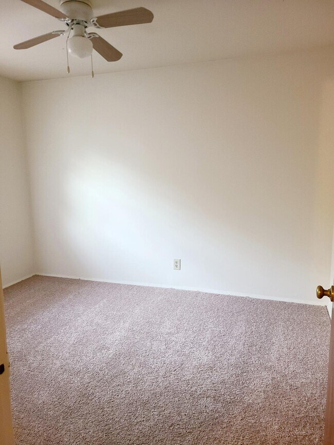 Leesburg Apartments HydePark/Oakley Cincinnati, OH