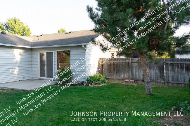 Photo - 523 W Halverson St