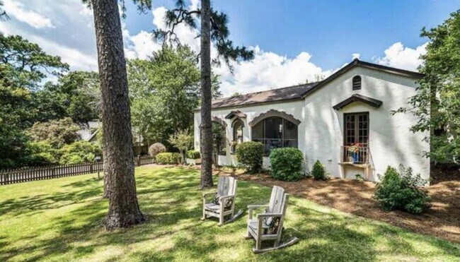 109 Gaston Ave