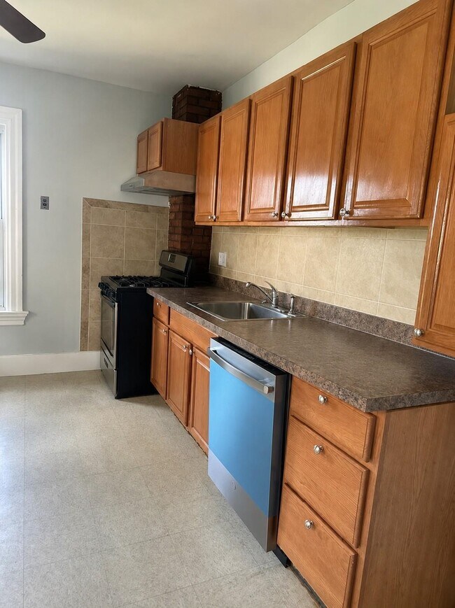 Photo - 38-40-40 Hillside Ave