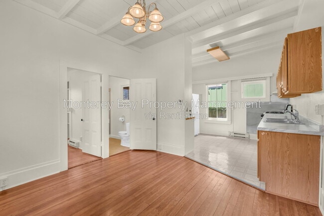 Photo - 140 18th St