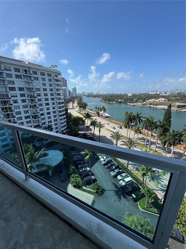 Photo - 5161 Collins Ave Unit 1206