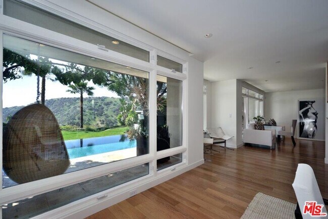 Photo - 2439 Carman Crest Dr