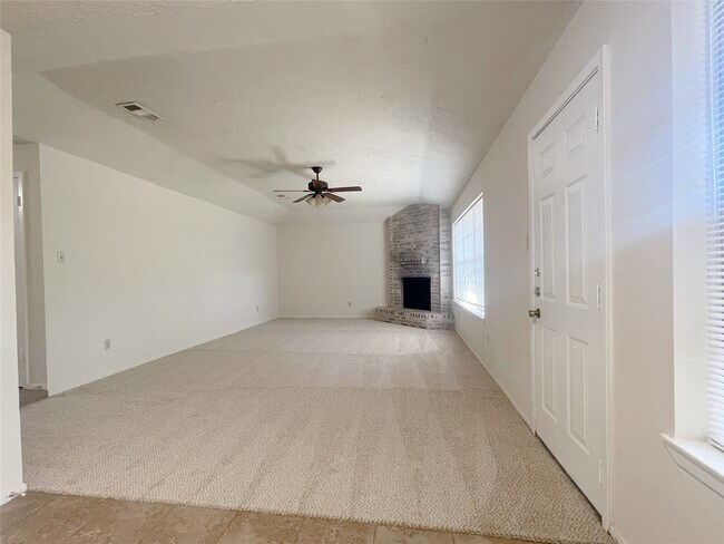 Photo - 19010 Kemble Rd