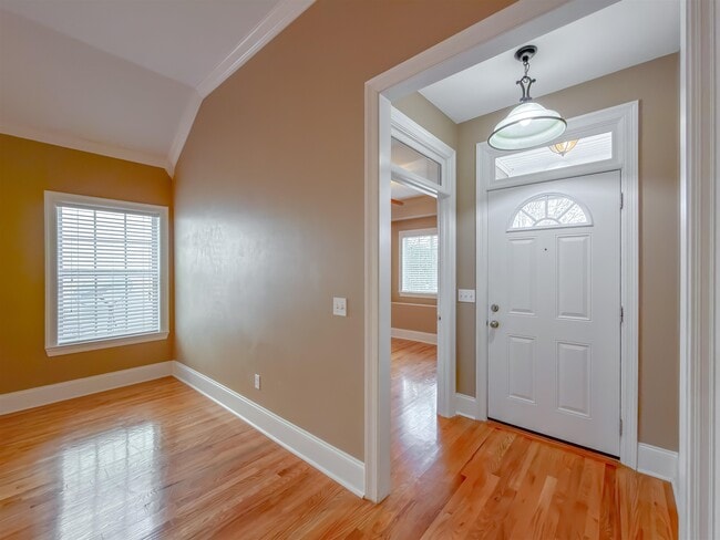 Photo - 1946 Sagebrook Dr