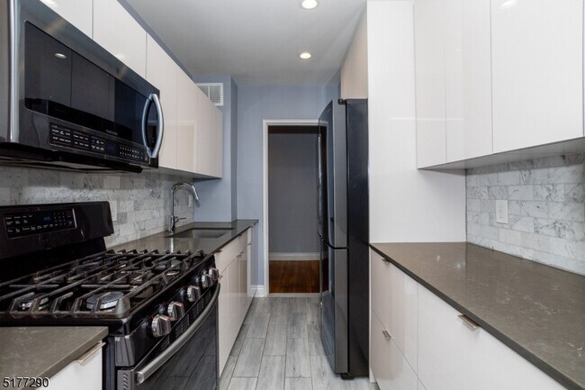 Photo - 2160 Center Ave Condo Unit 5G