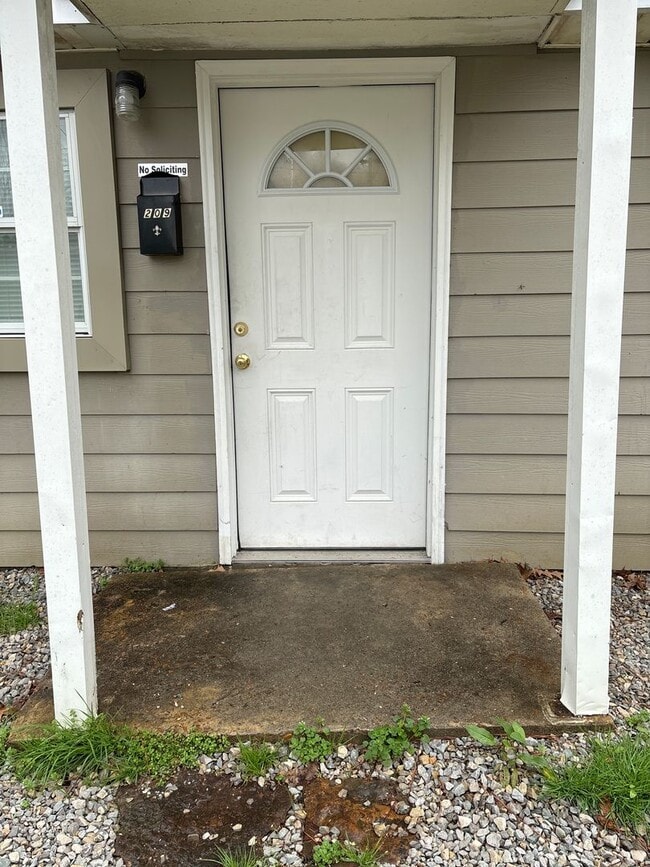 Photo - Cozy 2 Bedroom Home! PET FRIENDLY- RIPLEY TN.