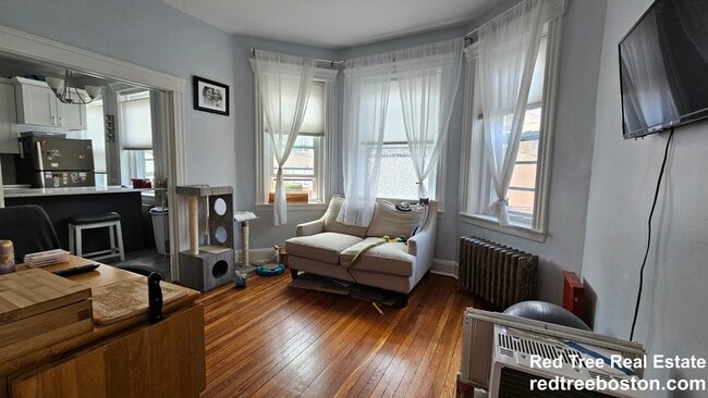 Photo - 72 Strathmore Rd Unit 2B