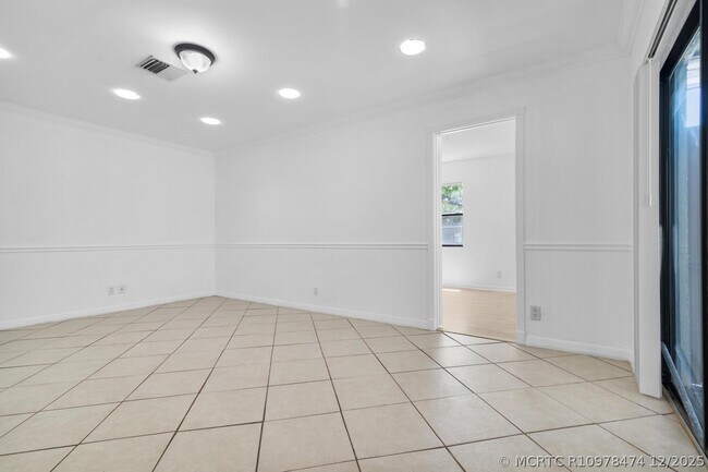 Photo - 7 Crossings Cir Unit C