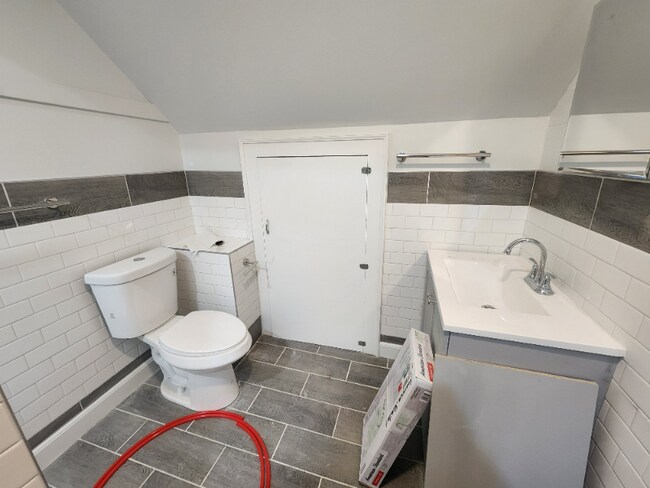 Photo - 151 S Main St Unit B1