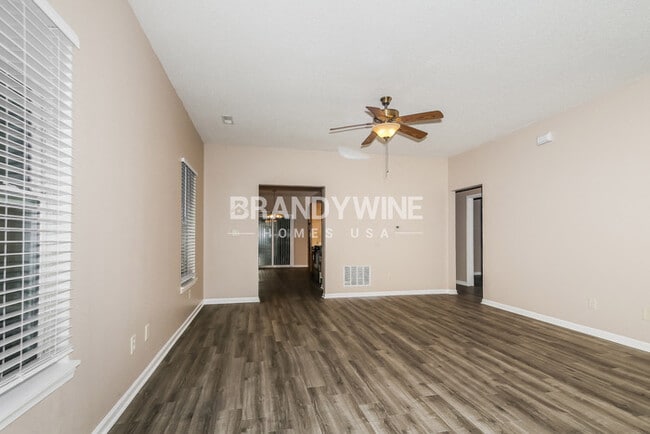 Photo - 7215 Parklake Pl