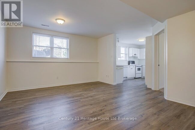 Photo - 120 Rolph St Unit Lower