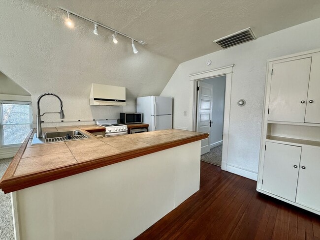 Photo - 3415 Locust St Unit 4