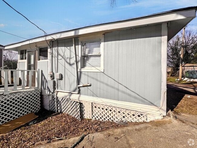 Building Photo - 3015 W 15th St Rental