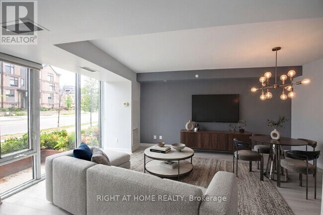 Photo - 118 Varna Dr