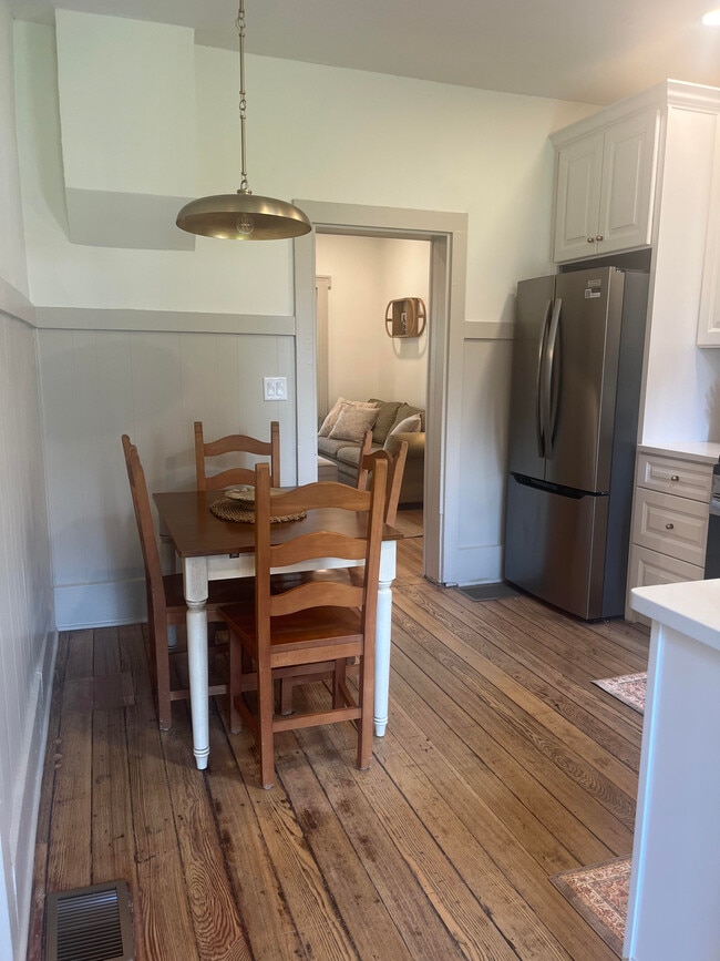 Photo - 406 W Front St