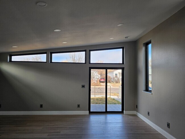 Photo - 1615 E 22nd St