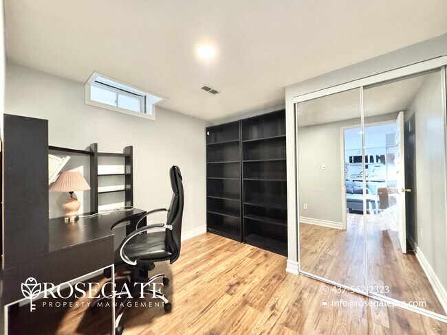 Photo - Spacious 2-Bedroom Basement Apartment with Backyard & 2 Parking Spaces in Ajax Unité 2