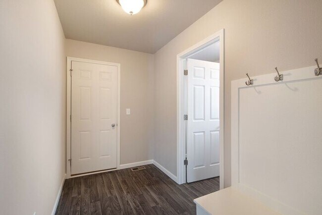 Photo - 10311 Oakbrook Rd