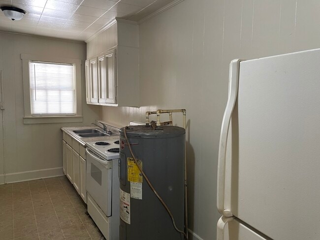 Photo - 1609 Iola Dr