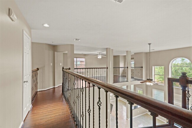 Photo - 10807 Oak Bayou Ln