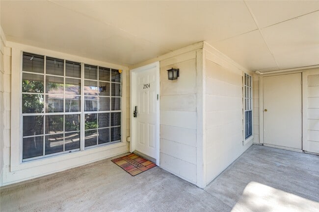 Photo - 2800 Jeanetta St Unidad 2504