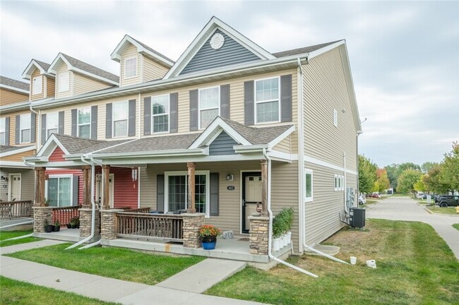 Photo - 9175 Coneflower Dr Townhome