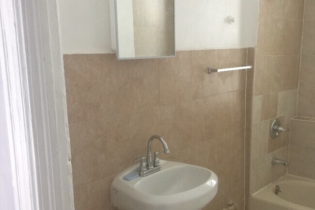 Photo - 104 Winnikee Ave Unit 1 floor