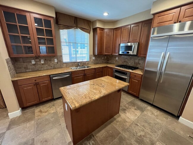 Photo - Meticulously Maintained 3 Bed 2.5 Bath Townhouse in Sunnyvale. Must see!