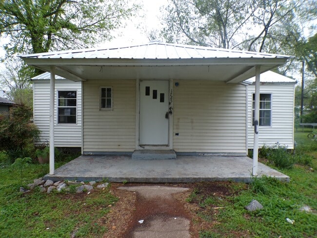 Building Photo - 1725 Short 14th St N Rental