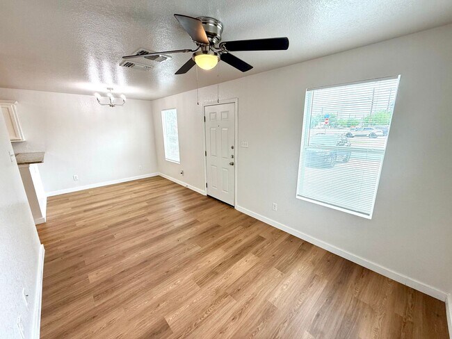 Photo - 1627 N Navidad St Unit 101