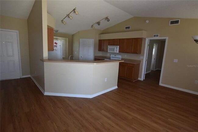 Photo - 206 Windridge St