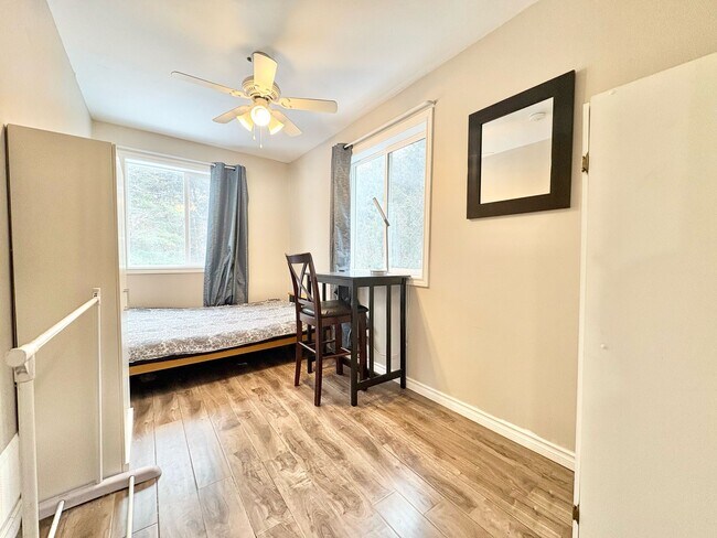 Photo - 265 Glenridge Dr