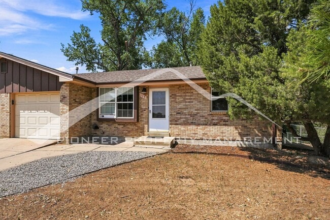 Photo - 179 Eaton Ct