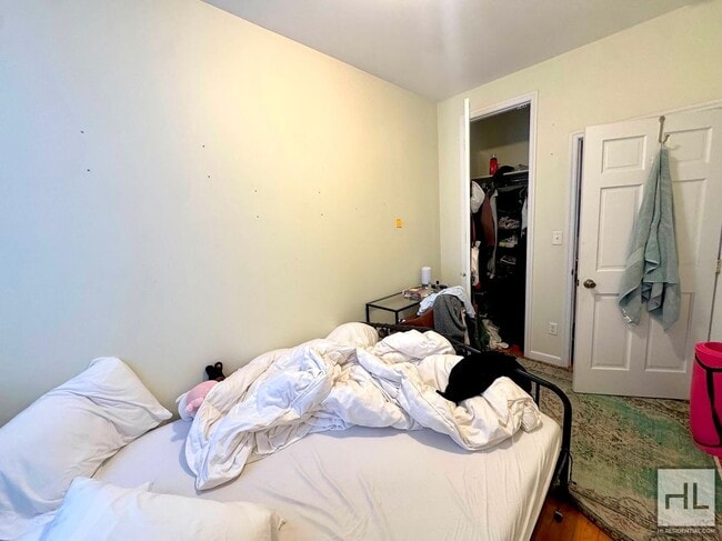 Photo - MENAHAN STREET Unit 3F