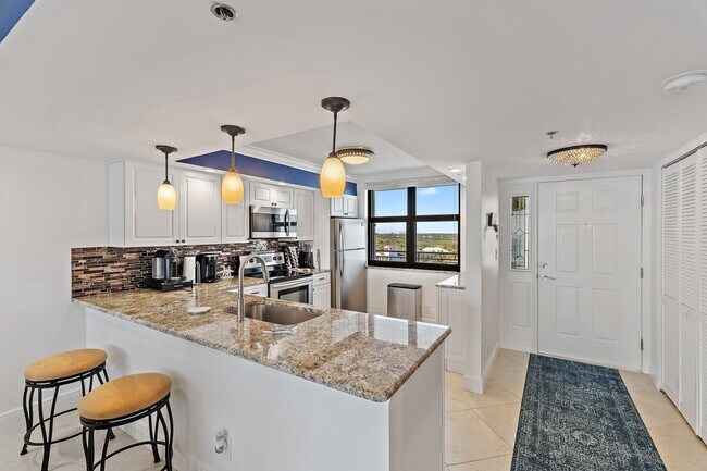 840 Ocean Dr Unit 905