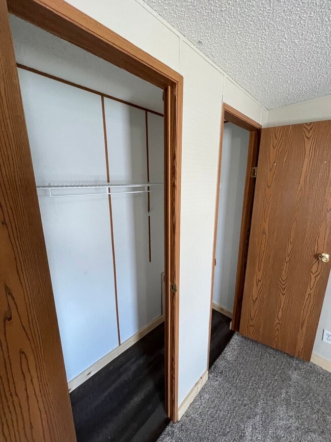 Photo - 2 Bedroom 2 Bath Updated Mobile Home in Cliffview Mobile Home Park. Very well kept-up area.