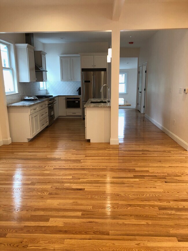 Photo - 363 Windsor St Unit 2