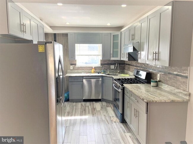 Photo - 2811 S Franklin St Townhome