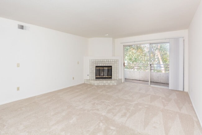 Photo - 4821 Bella Pacific Row Unit 210