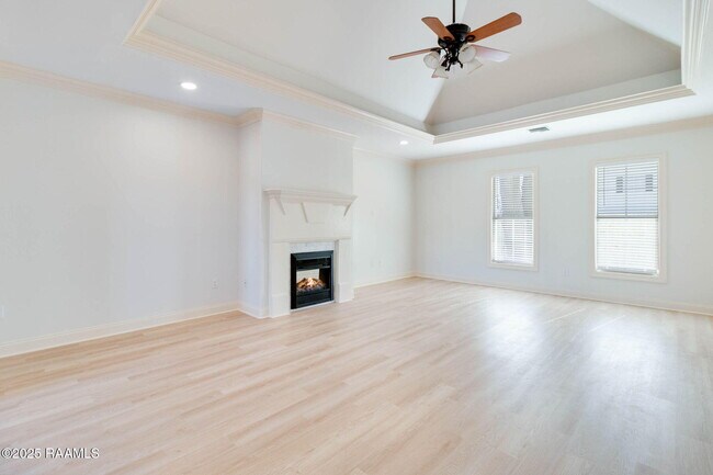 Photo - 225 Durham Dr